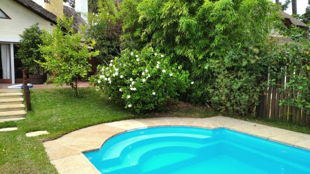Casa en venta de 3 dormitorios c/ cochera en Pinares