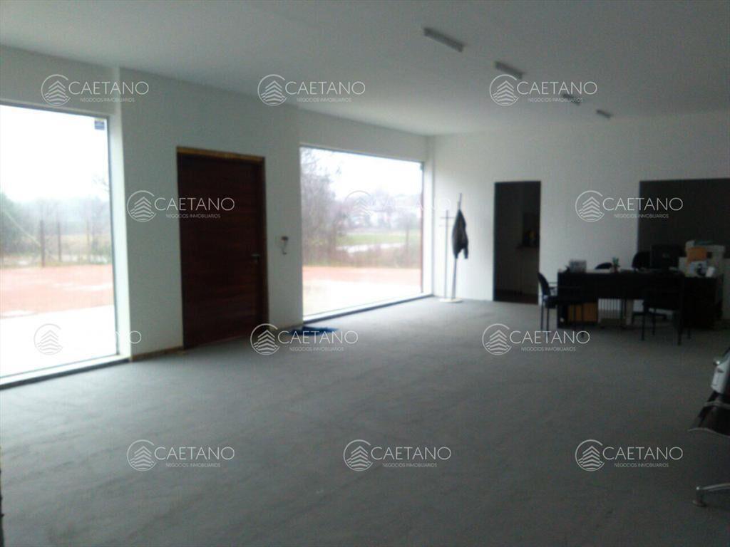 Excelente galpon con oficinas, 600 m2, en