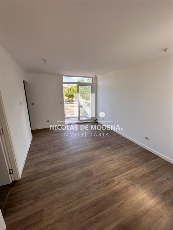Vende casa de 3 dormitorios en Jardines de Punta