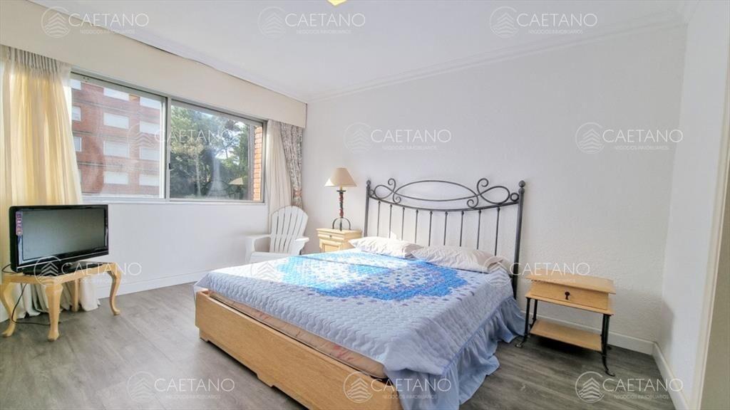 Vende departamento de 2 dormitorios en Mansa -