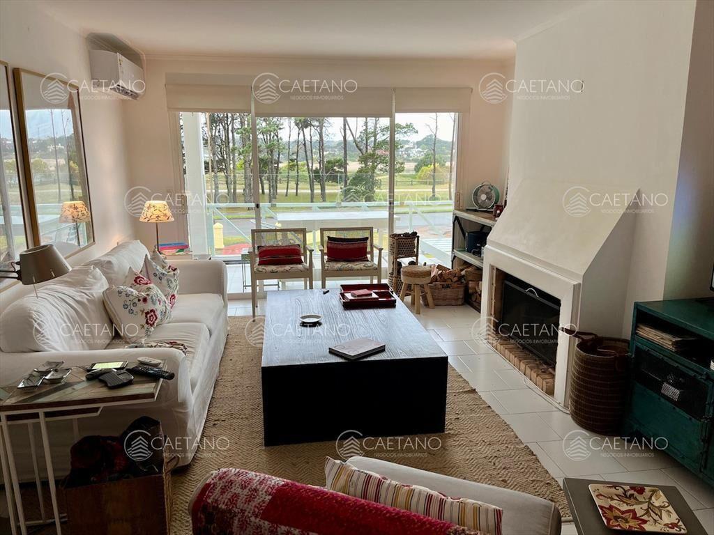 Alquiler temporario apartamento  2 dormitorios. Playa brava