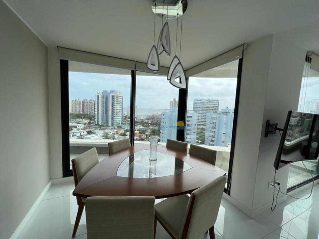 Apartamento en venta de 3 dormitorios en Edificio