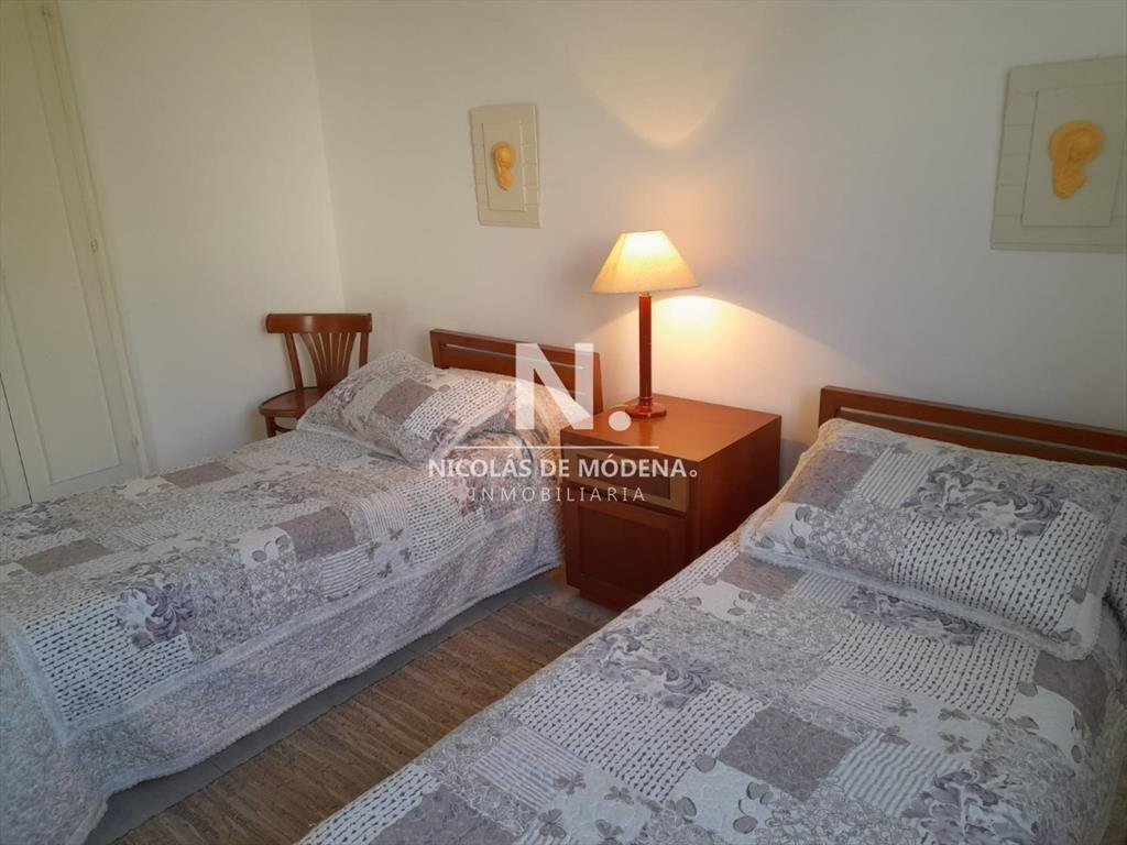 Vende apartamento en Peninsula Punta del Este de