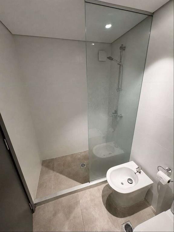 Apartamento De 1 Dormitorio Con Balcón y Garaje En Alquiler