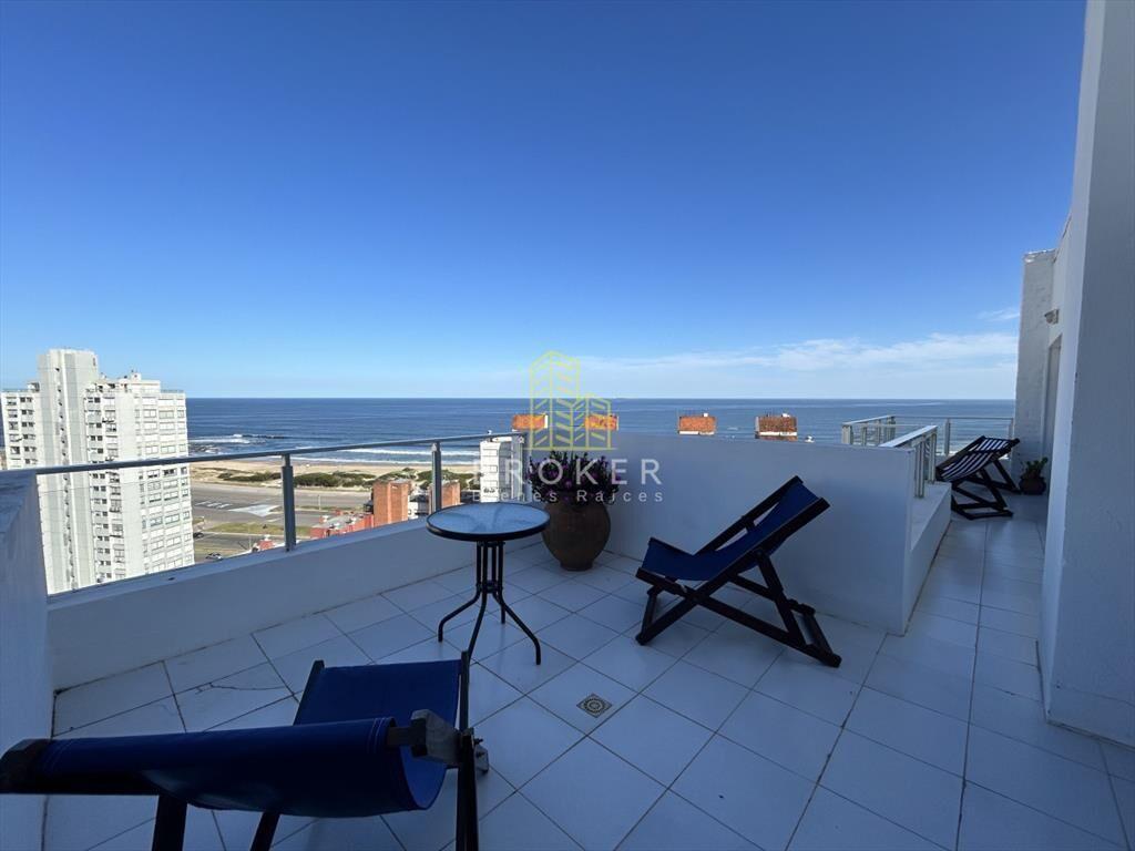 Alquiler de penthouse en Aidy Grill de dos Punta