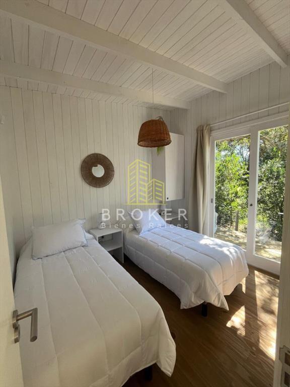 Alquiler de hermosa casa a estrenar de 2 y 2 en