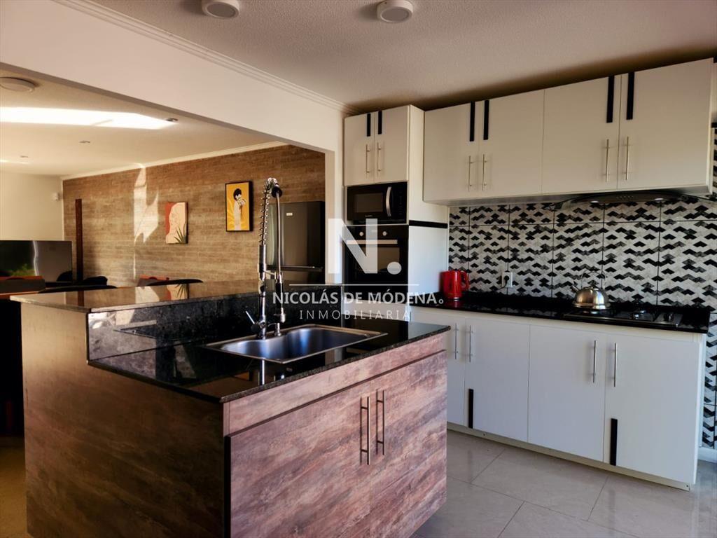 Vende Casa de 3 Dormitorios en Parque Burnett,