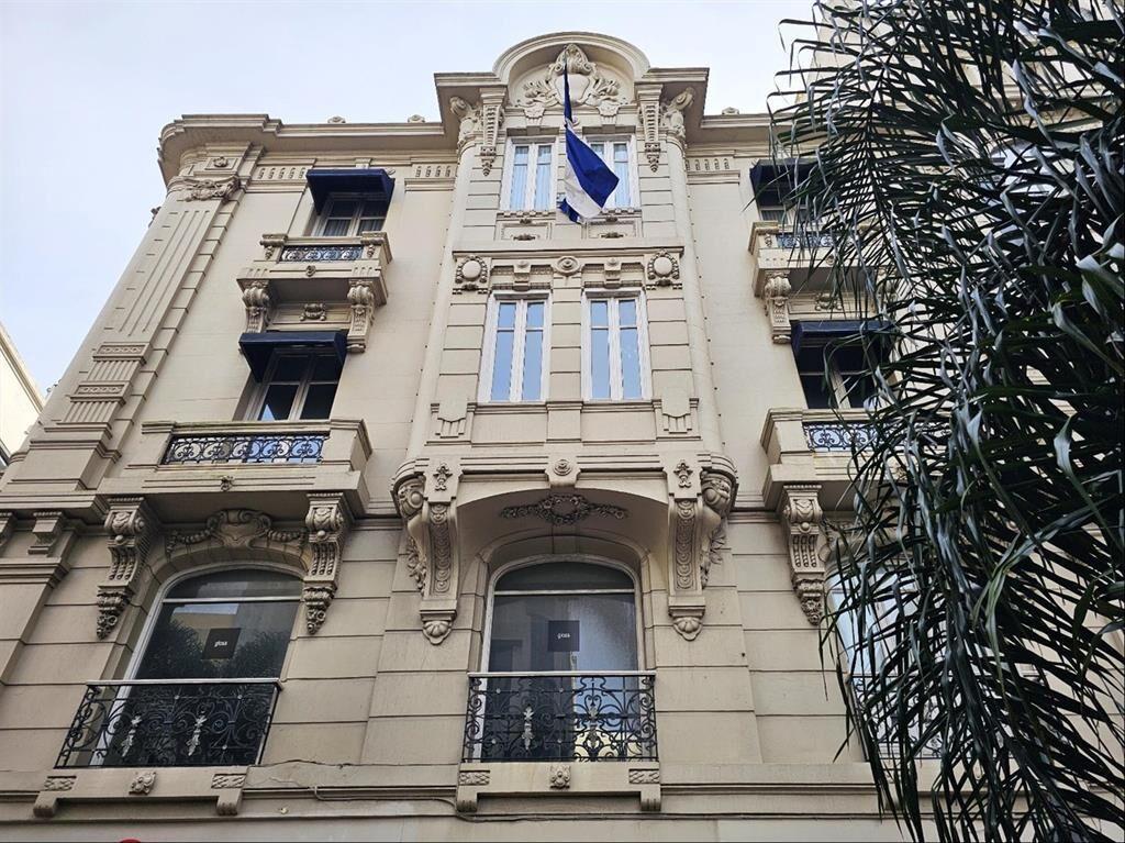 ALQUILER-OFICINA- CIUDAD VIEJA - PARA ENTRAR