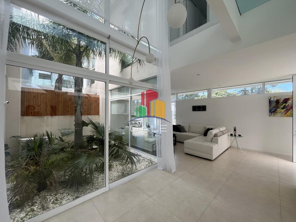 Casa en Venta 4 Dormitorios en Solanas Barrio del