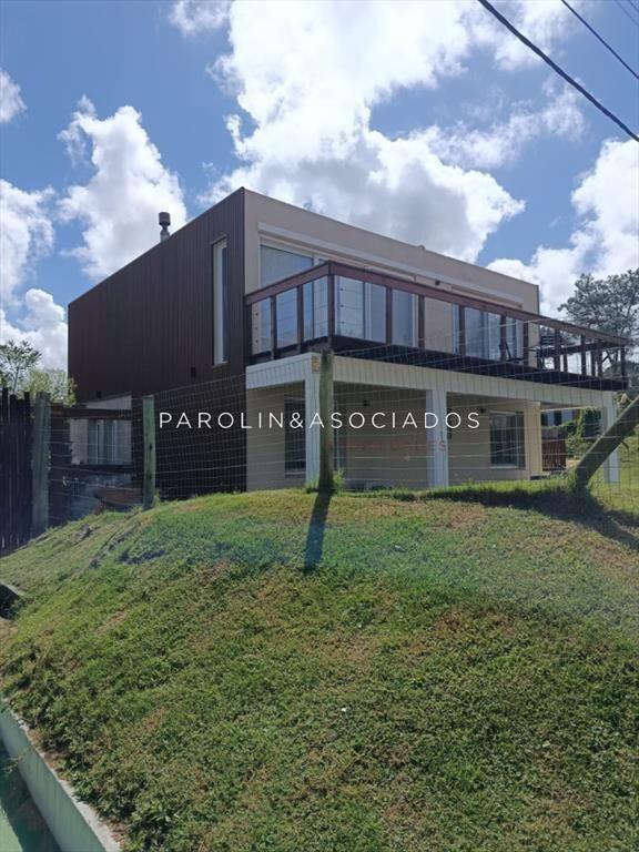 Casa en venta de 3 dormitorios con piscina en en