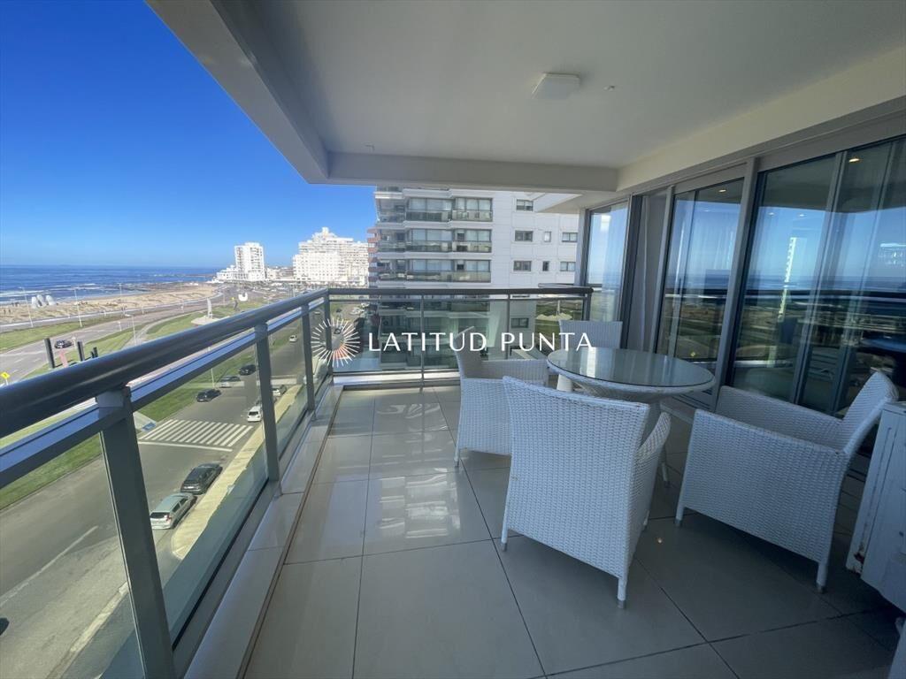 Apartamento en Imperiale, 3 suites más