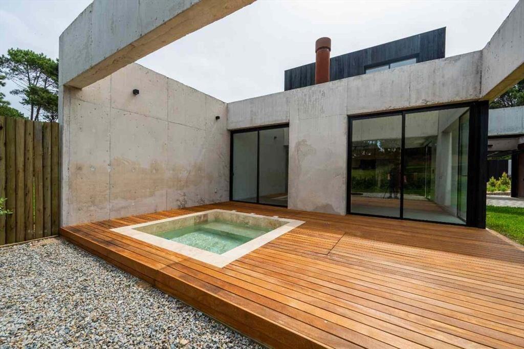 Venta Casa, Club del Lago, Punta Ballena, Financia