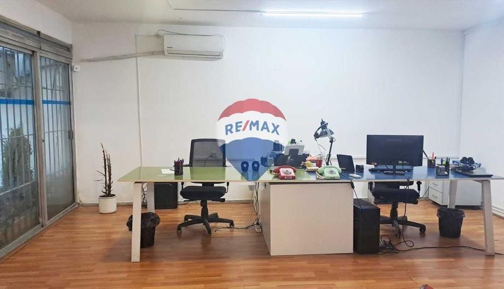 VENTA OFICINA CON RENTA CIUDAD VIEJA