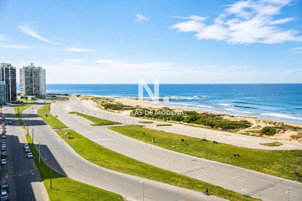 Lujoso Apartamento en Torre Imperiale de 3 + en