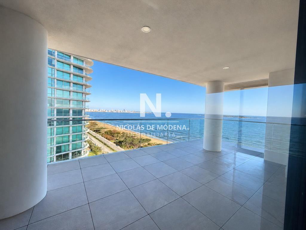 Departamento exclusivo en venta, primera linea de