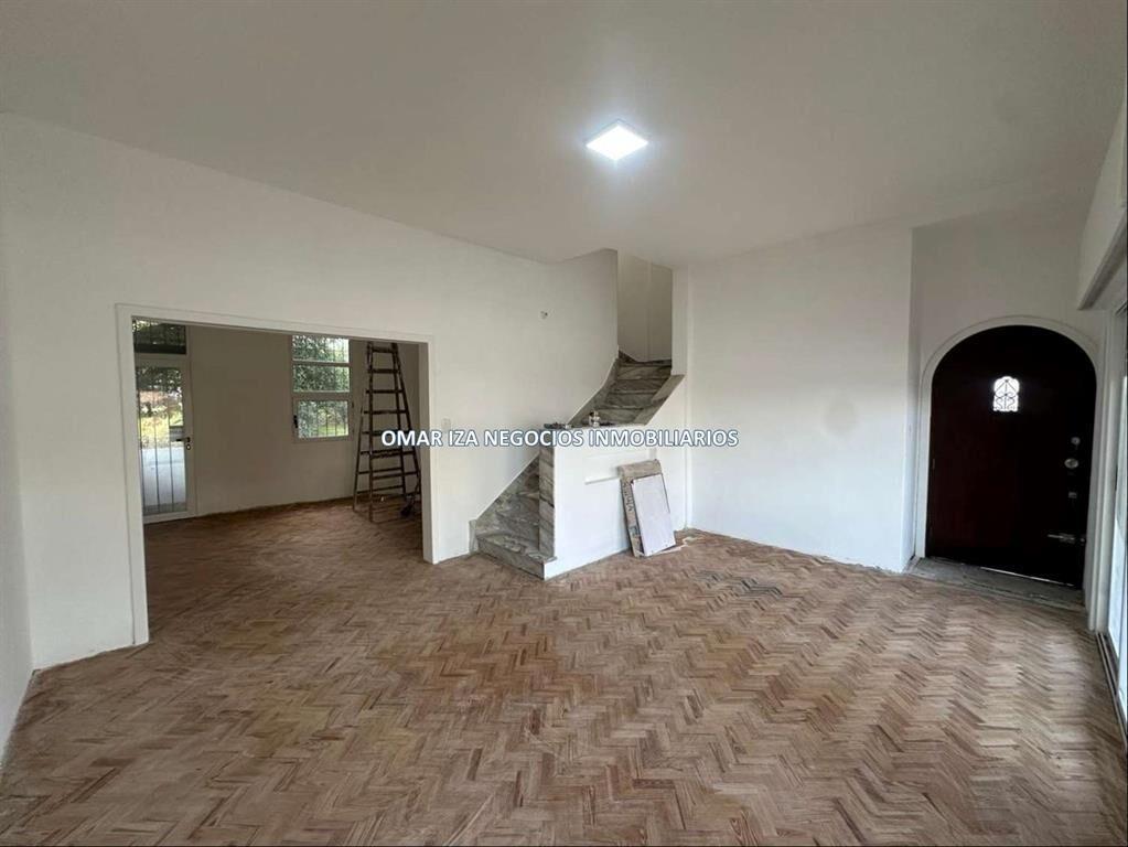 Alquiler casa sobre Rambla en Buceo, ideal empresa o uso co