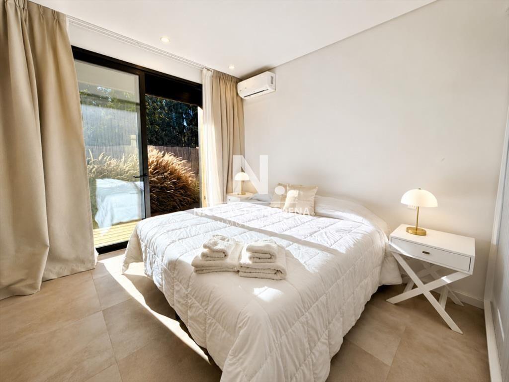 En venta casa de 2 plantas en Bosque Barra, Punta