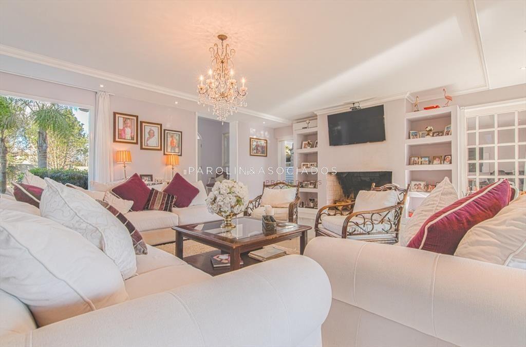 Casa en venta de 5 dormitorios en La Arbolada,