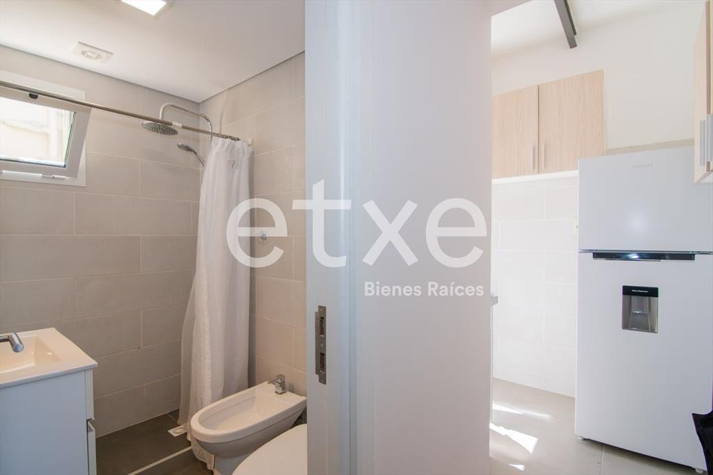 Apartamento reciclado en Venta en La Comercial....