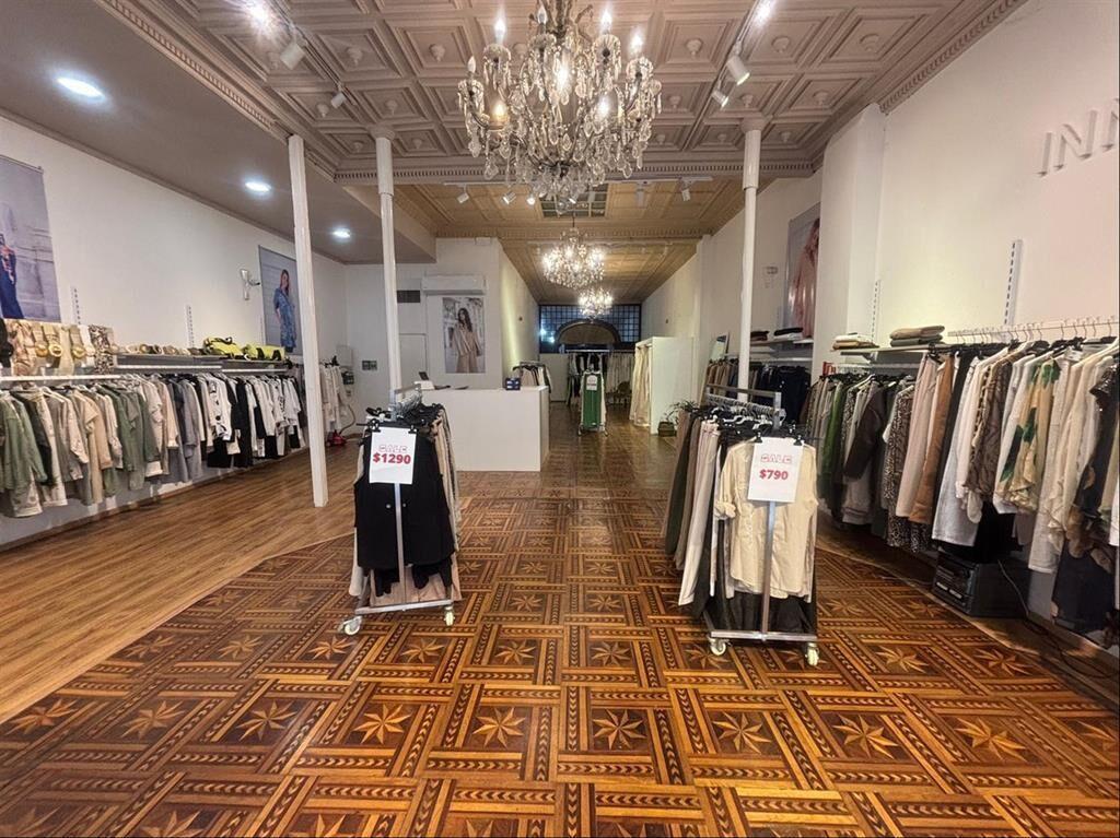 ALQUILER Local comercial 700m2