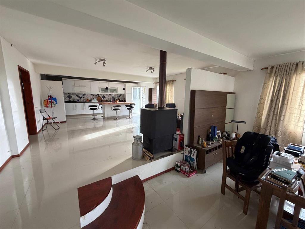Venta de  2 Casas en un padrón con 4 dormitorios en Solymar
