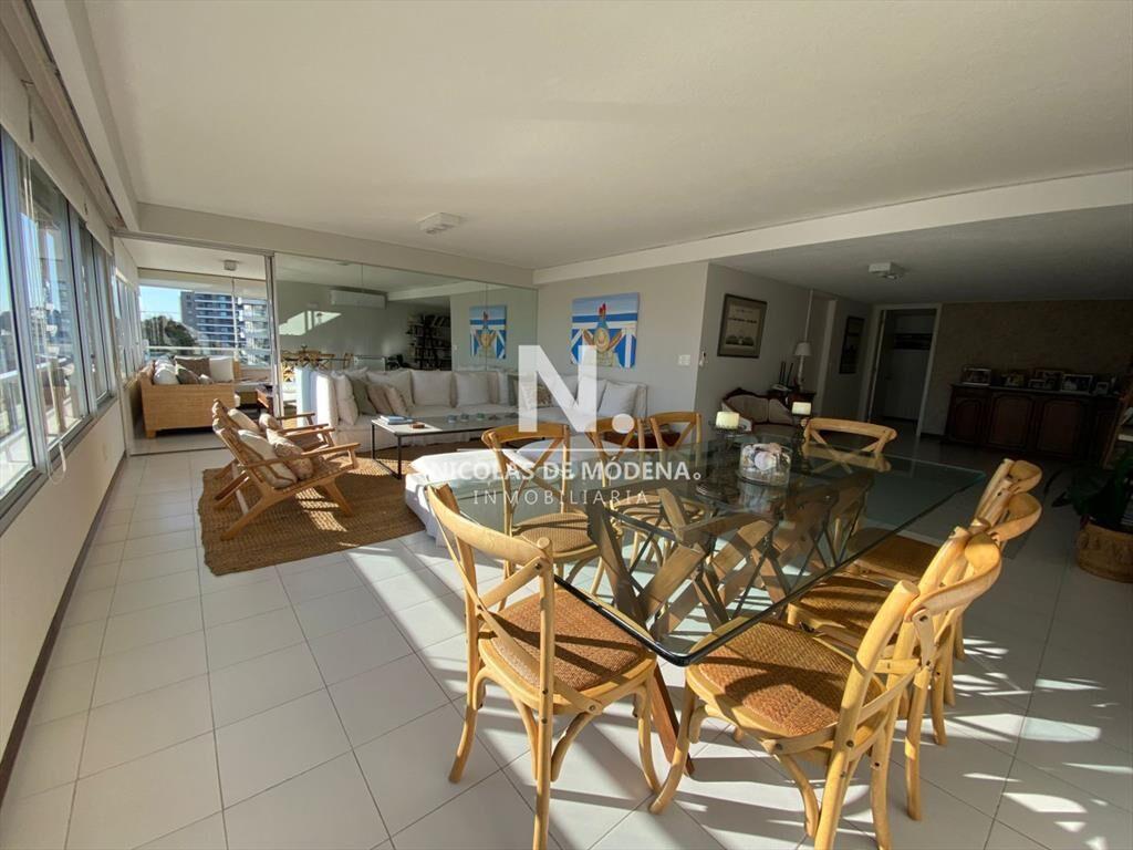 En venta apartamento frente al mar de 3 vistas de