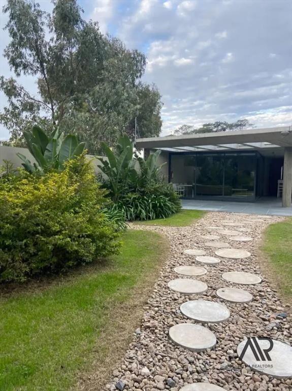Apartamento en venta c/ cochera en Jardines de Carrasco ...