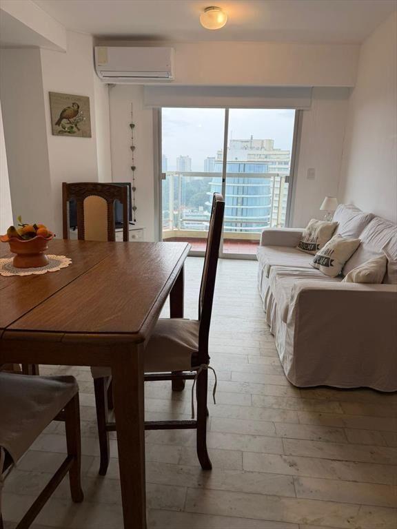 Apartamento en alquiler anual 2 dormitorios sobre Roosevelt