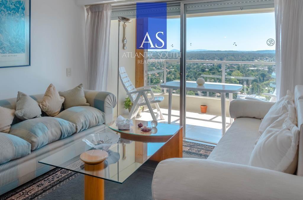 Apartamento de 2 dormitorios con vista al mar del