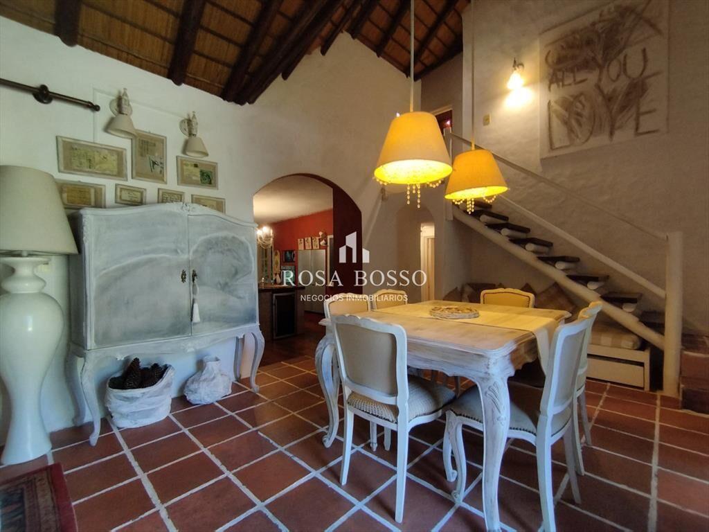 Casa Venta 4 dormitorios con piscina Punta del