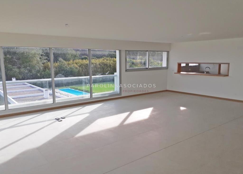 Apartamento en venta de 3 dormitorios + en Punta