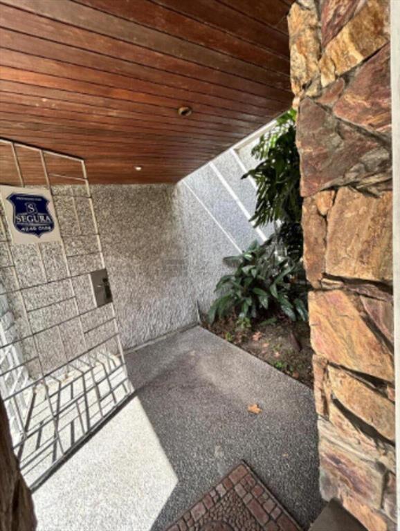 Casa en venta, gran terreno, piscina, barbacoa, frente al m