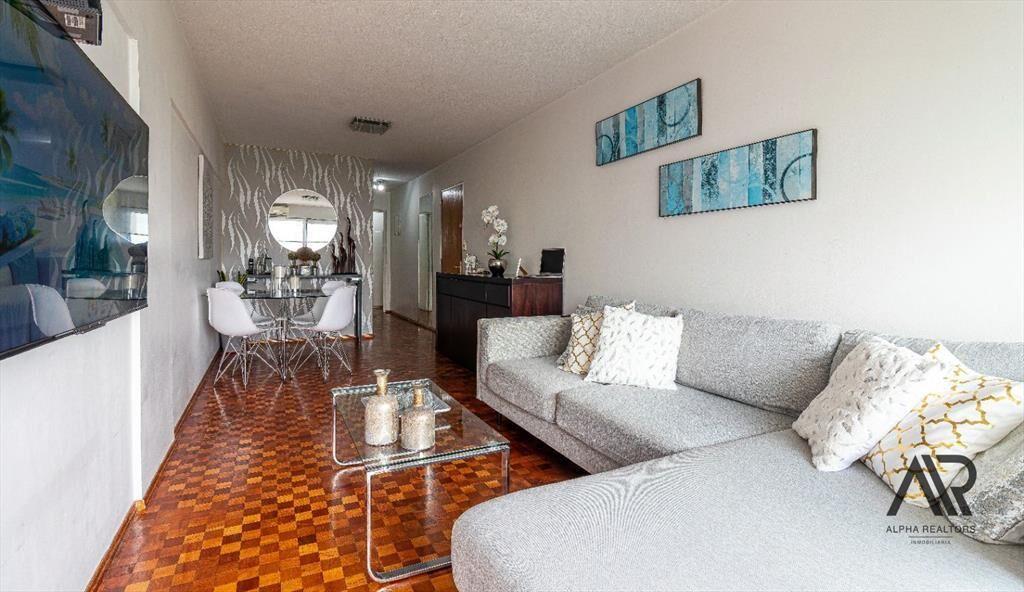 Venta Apartamento 3 dormitorios con cochera en Pocitos