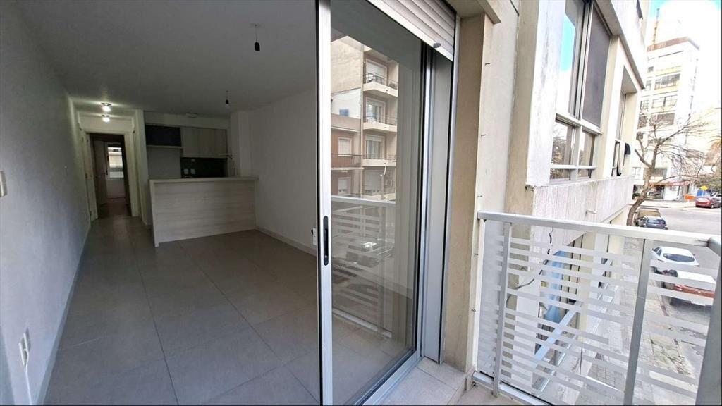 VENTA O ALQUILER POCITOS 2 DORMITORIOS 2 BAÑOS PISCINA GIMN