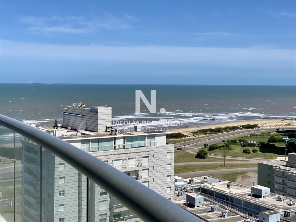 Cómoda planta en Brava