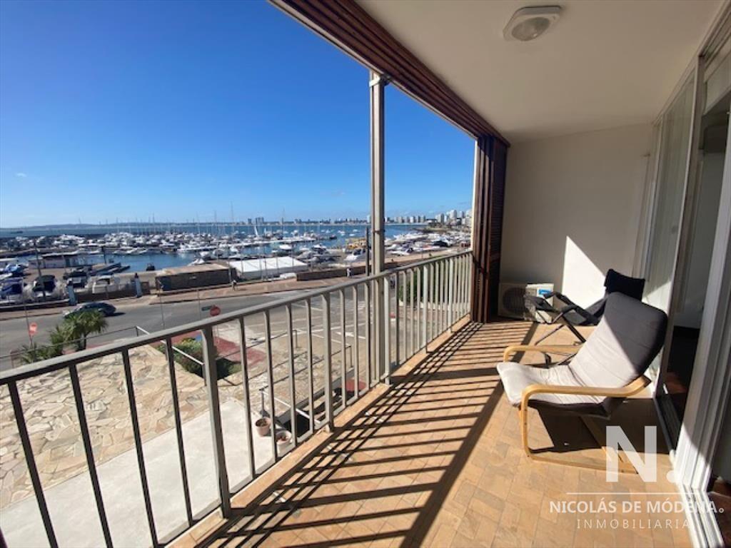 Apartamento frente al puerto - la vista es excelente - Codi