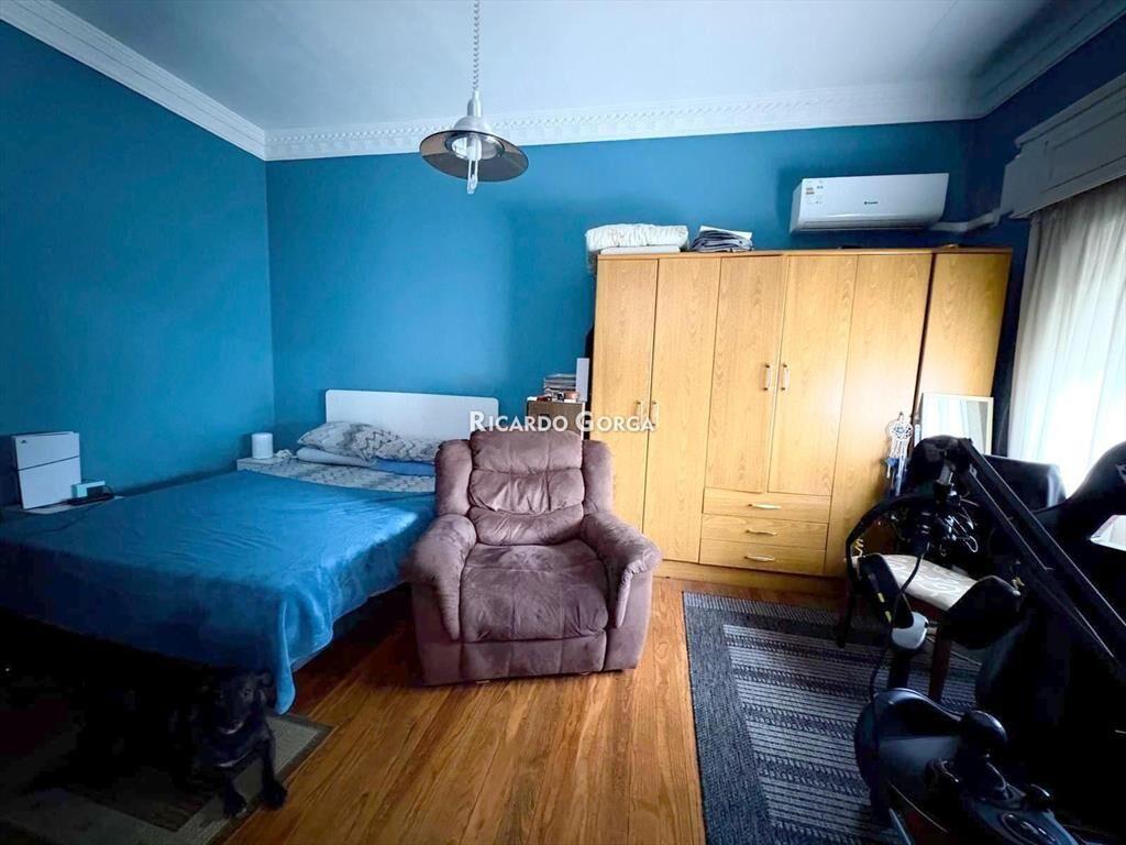 Casa de dos plantas en Venta de 5 Dormitorios, Fondo Bbc...