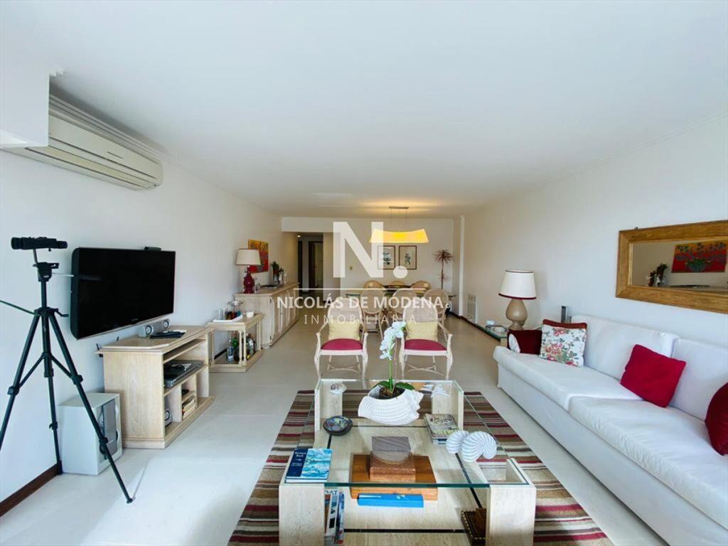 VENTA DE DEPARTAMENTO DE 3 DORMITORIOS EN OCEAN