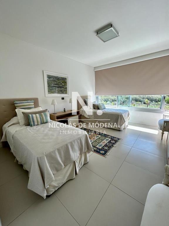 Apartamento de 3 dormitorios en Punta del Este