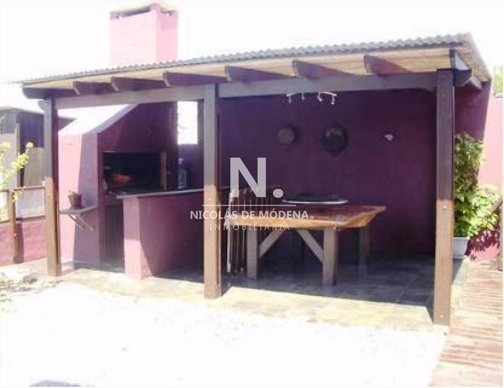Casa frente al mar en Punta Piedras, 4 dormitorios