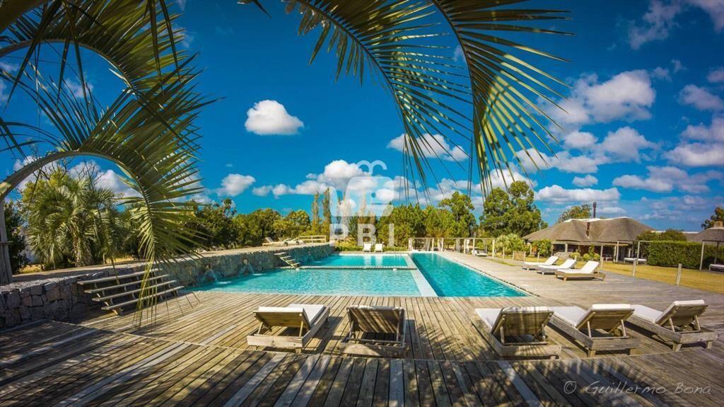 Venta Chacra, en Barrio Privado La Barra  - Ref :