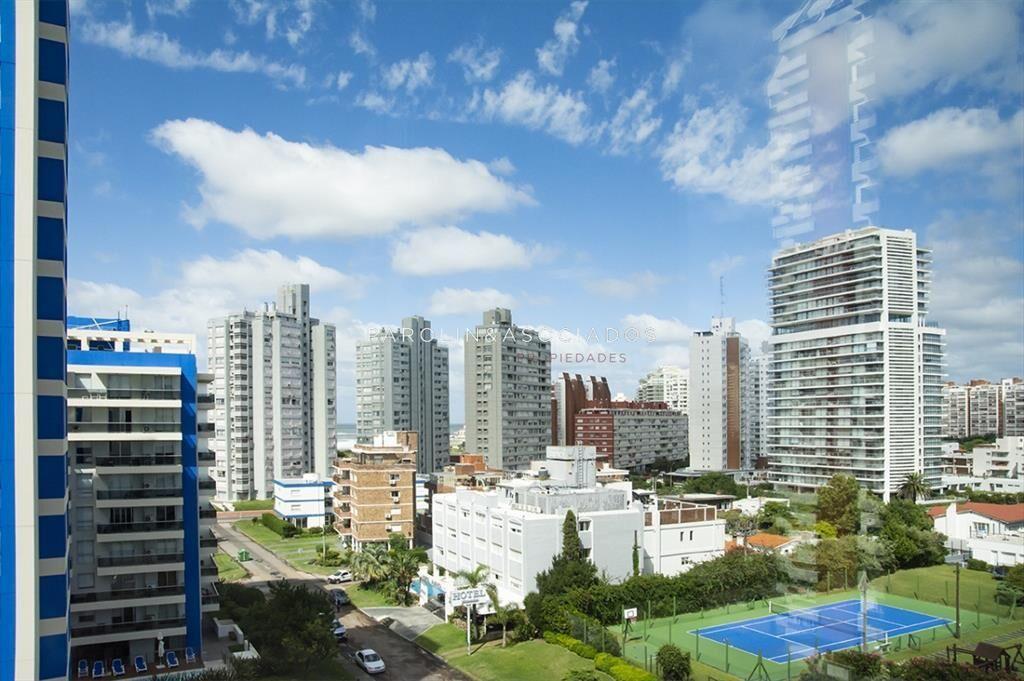 Apartamento en venta de 3 dormitorios en Forest Tower , Pun