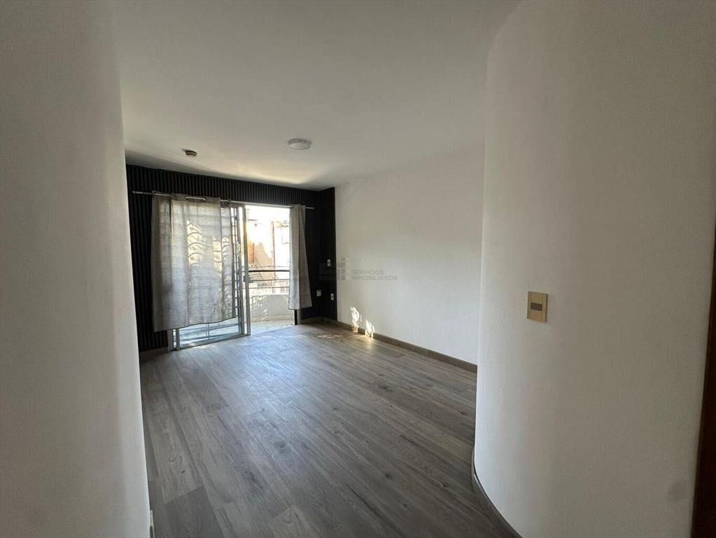 Se alquila Apartamento de un dormitorio con balcón en Parqu