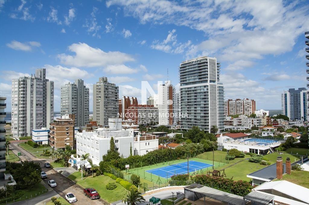 Apartamento en venta de 3 dormitorios en Forest Tower , Pun