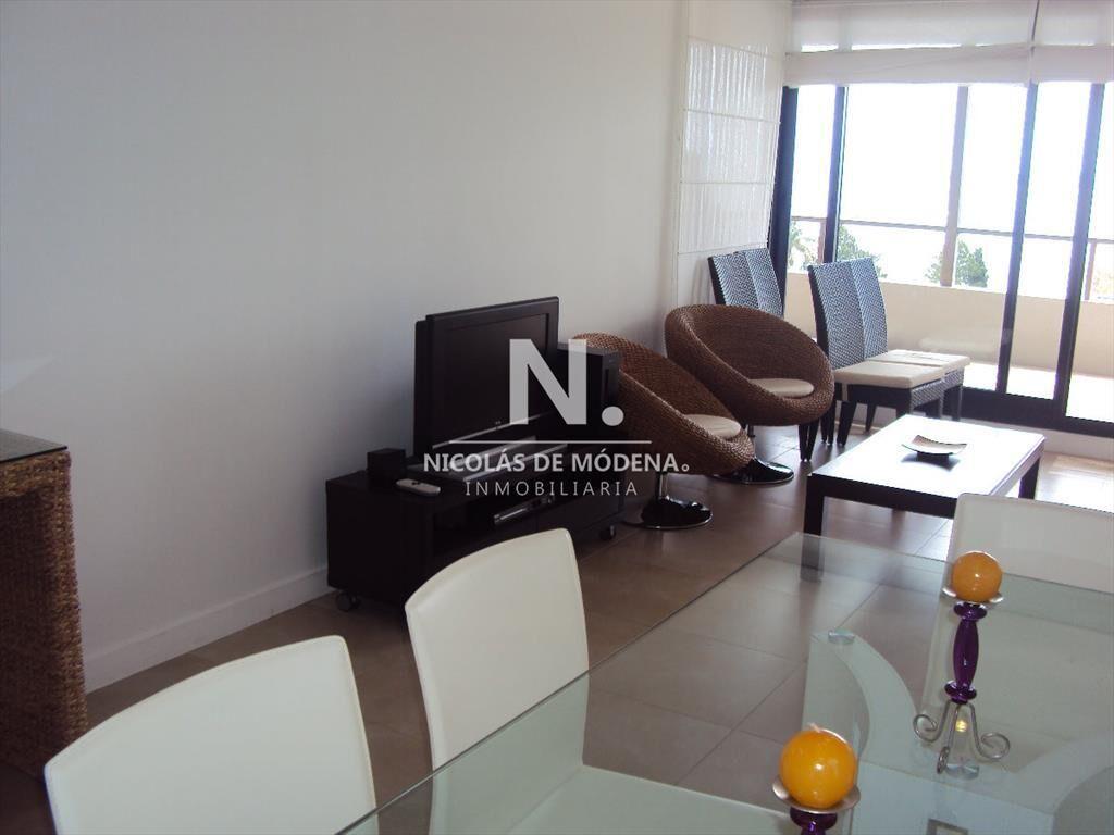 Apartamento en venta de dos dormitorios en Punta del Este