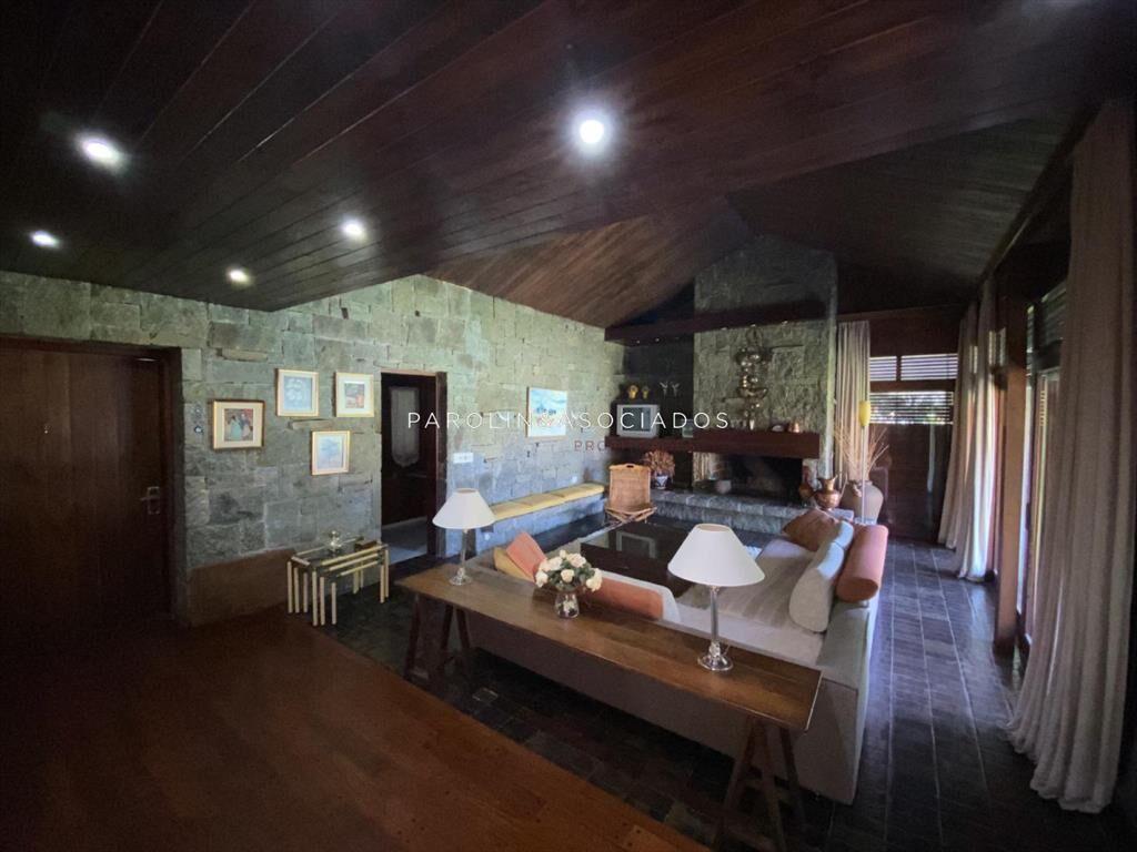 Hermosa Chalet en venta, Mansa.