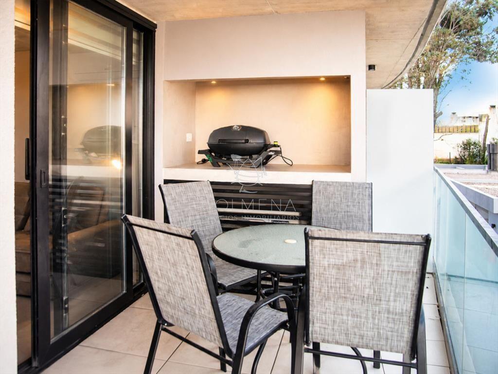 En venta apartamento de 2 dormitorios a solo de
