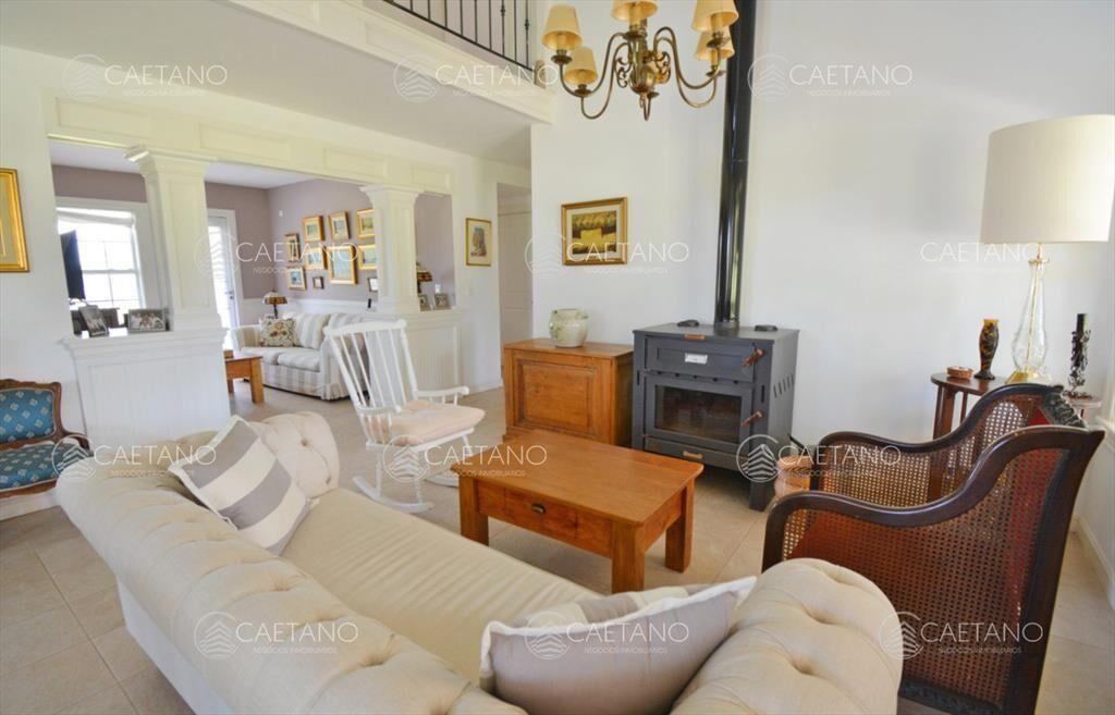 Casa en Venta en El Quijote Chacras, cercana a la