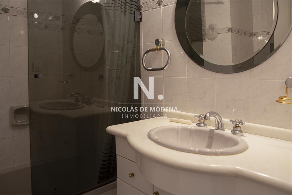 Departamento en venta frente a Playa Mansa en