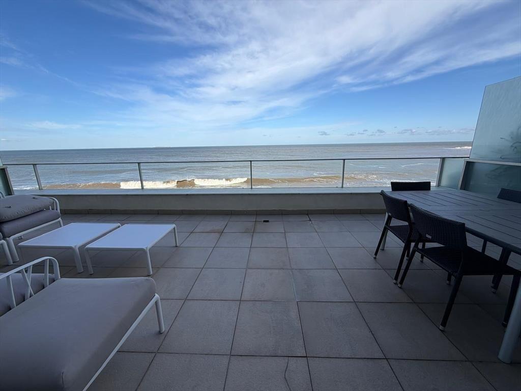 Venta apartamento 4 dormitorios Punta del Este Península